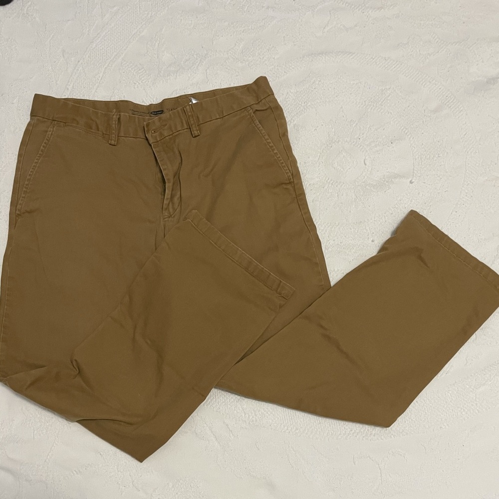 Men’s Khaki pants